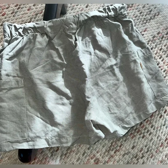 TreeLinen Offshore Short - Picture 2 of 4